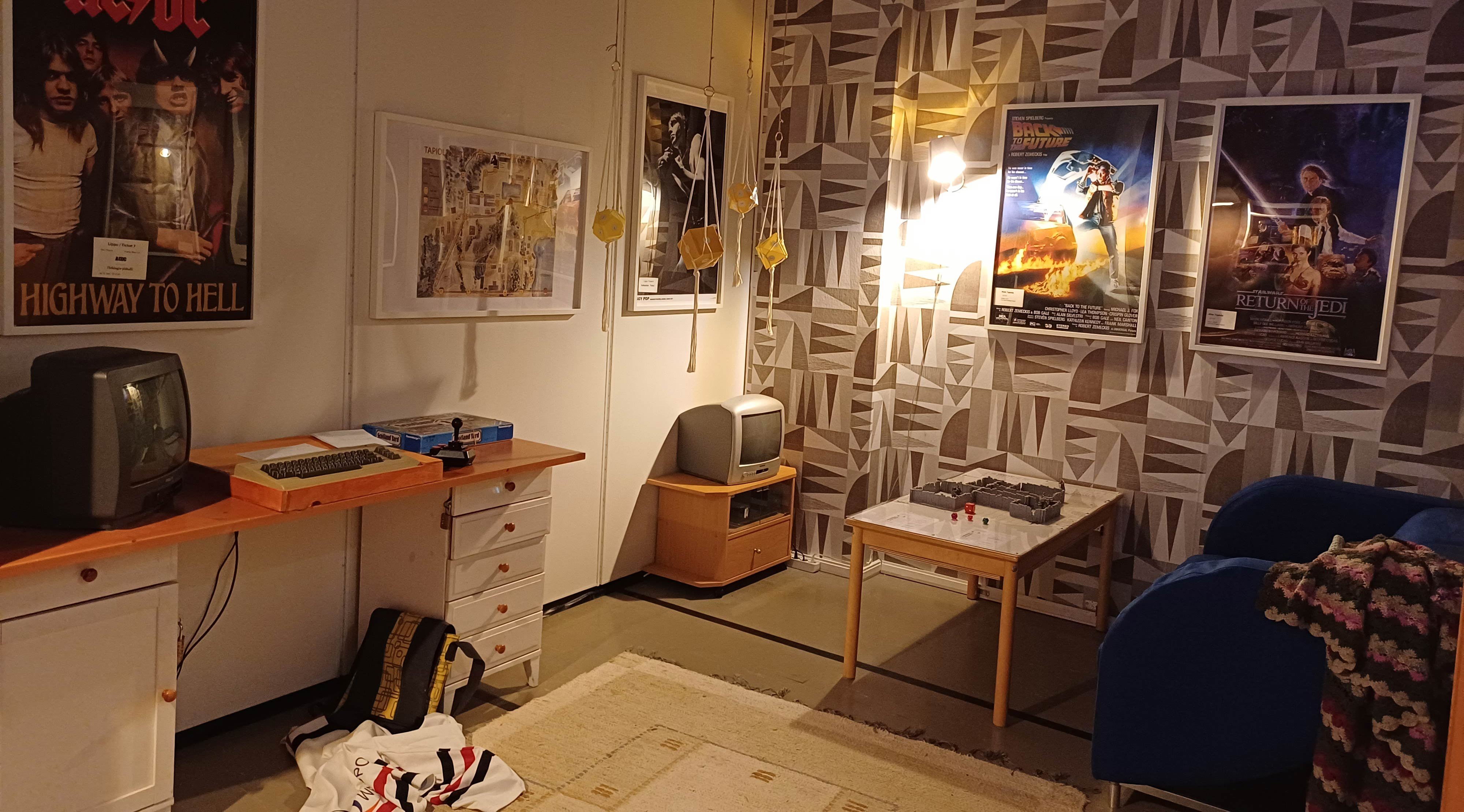 villeä-odottaessa-pakohuone-banneri-mobiili-2
