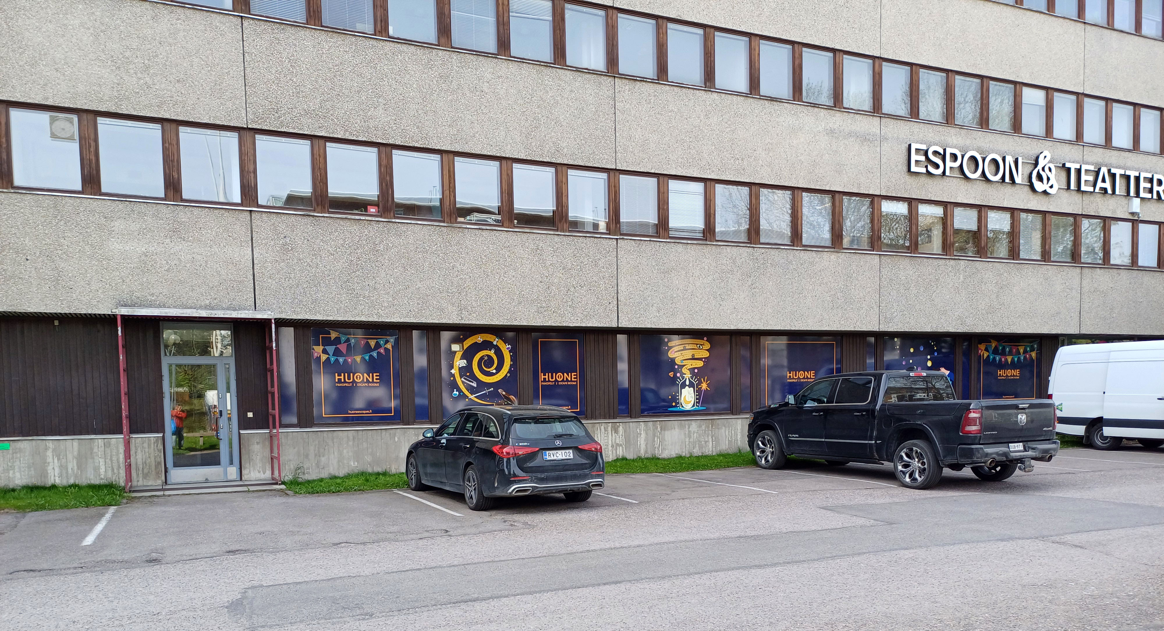 tapiola-sisäänkäynti-huone